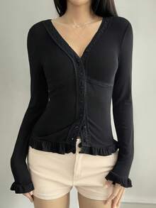 Livesso 女士V领蕾丝拼接修身T恤，秋冬长袖 - 黑色 - 查看 3