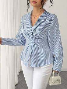 Elenzga 大码女式蓝白条纹裹身衬衫，腰部系带，后背蝴蝶结，适合优雅通勤、办公穿着和日常穿着。 - 藍白色 - 查看 6
