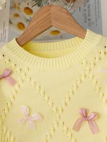 SHEIN 少女返校休闲蝴蝶装饰圆领毛衣，柔软、保暖、百搭、舒适，适合秋冬季穿着 - 黃色 - 查看 3
