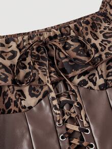 SHEIN MOD 棕色豹纹雪纺拼接PU腰复古喇叭袖A字连衣裙，半正式连衣裙，秋季女装，荷叶边连衣裙，正式连衣裙，返校节连衣裙，舞会连衣裙，文艺复兴风格连衣裙，邮轮女装，仙女风，田园风，服装，90年代服装 - 棕色 - 查看 3