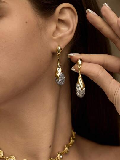 Opalesca A Piece Of European And American Fashionable And Exquisite Commuting Rhinestone-Encrusted Water Drop Earrings, Outfits,Old Money,Wedding/Bridal Accessories,Western Jewelry,Fairycore/Fairy,Pearl,Fall/Autumn/Winter,For Mom/Women/Girl/Mother,Elegant,Outfits,Old Money,Beaded,Wedding/Bridal Accessories,Fairycore/Fairy,Pearl,For Mom/Women/Girl/Mother,Elegant,Premium,Classy,Valentine's Day,Gift