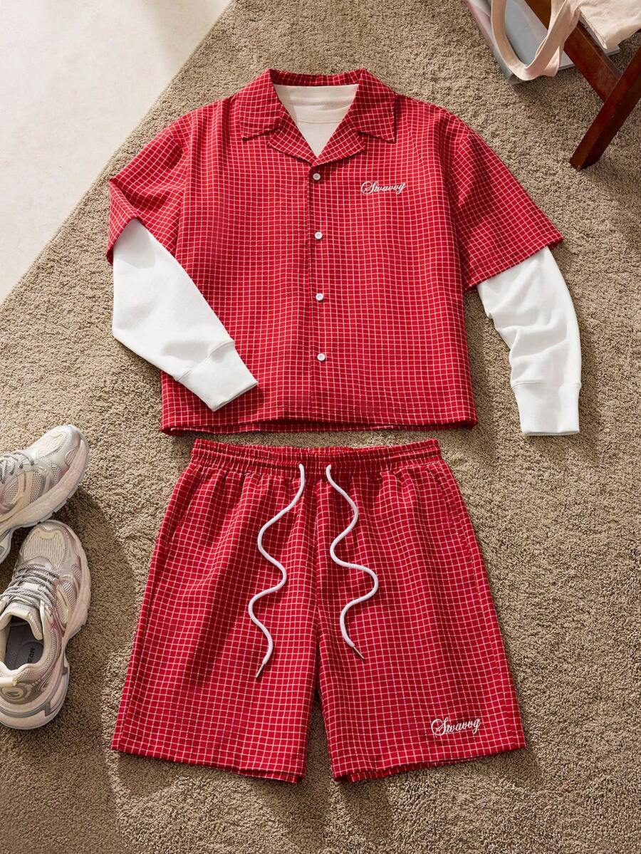 Manfinity Unisex Completo casual da uomo con camicia a maniche corte con stampa di lettere e plaid e pantaloncini monopetto - Rosso - Visualizzare 1