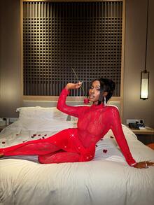 Slaydiva 2025 Autumn/Winter New Year, Valentine's Day, Party, Banquet, Date, Birthday Party, College Style, Student Wear, Daily Outfit, Basic Versatile, Casual, Cruise Travel, Viral Hit, Elegant, Commute, Business Casual, Minimalist Small Stand Collar Sheer Lace Hem Splicing Glitter Red Fabric Twist Lace Jumpsuit Dress, Party Mini Dress, Autumn/Winter Women Dress - Red - View 4