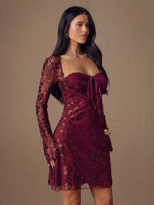 SHEIN BAE Women's Burgundy Floral Textured Cut-Out Long Sleeve Square Neck A-Line Mini Dress, Birthday Dress, Party Mini Dress, Wedding Guest Dress,Christmas And New Year Dresses, Women's Red Dresses, Women's Christmas Dresses - Burgundy - View 4