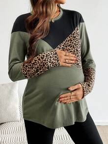 SHEIN Camiseta Casual de Manga Longa com Gola Redonda e Estampa de Onça para Gestantes - Multicolorido - Visão 3