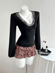 Elamini Women's Casual V-Neck Lace Patchwork Ruched Lantern Sleeve Fitted Long Sleeve T-Shirt, Winter - Black - View 4