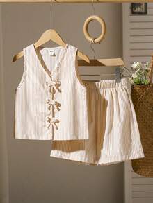 两件套少女无袖条纹梭织上衣和松紧腰宽松休闲短裤套装，夏季