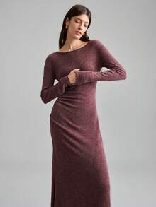 Ontre 2025新款女士超长连衣裙，高端简约设计，日常百搭，深灰色，柔软针织面料，U领，修身剪裁，收腰设计，优雅简约，适合商务休闲、通勤、日常穿着，秋冬季节，韩版风格，设计元素，适合5-15℃，万圣节、圣诞节、节日派对、婚礼宾客着装，时尚百搭长裙 - 酒紅色 - 查看 5