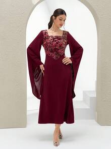 Al Najma 女士亮片拼接方领优雅长袖阿拉伯风格连衣裙 - 紅色 - 查看 5