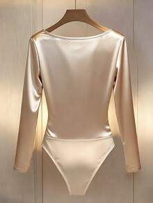 Franclia This Stylish New Minimalist Solid Champagne-Colored Glossy Jumpsuit Features A Satin Satin Collar, Long Sleeves With Pleated Waist And Button Details, And A Bow Tie. It's A Chic And Flattering Women's Jumpsuit That Flatters The Figure.Winter Clothes For Women,Christmas,New Year Clothes,White Outfit For New Year's Eve,Party,Beach,Elegant,Casual,Casual Outfit For Women,Romance, Valentine's Day, Dating,Graduation Season Attire, Fashionable Casual Commuter Wear, Business Office Wear, Versatile And Stylish Everyday Casual Wear, Urban Teacher's Professional Attire