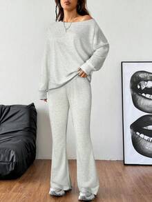 SHEIN EZwear Bộ đồ tập luyện hai mảnh, áo len dệt kim trơn màu xám rộng thùng thình trễ vai cổ bất đối xứng tay dài và quần ống loe cho nữ mùa xuân/hè - Màu Xám nhạt - Xem 4