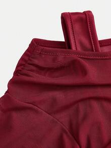 少女优雅修身酒红色网纱拼接不对称肩部喇叭袖褶皱连衣裙，适合女孩参加派对、圣诞节、新年或正式场合穿着。 - 酒紅色 - 查看 5