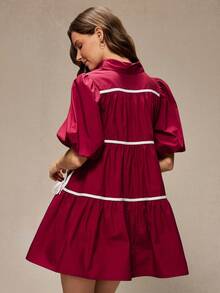 WESTFADE 翻领泡泡袖纽扣前襟撞色缎带饰边侧系带多层娃娃迷你连衣裙，适合春季、度假、夏季、春假、节日、休闲、可爱、波西米亚风、纳什维尔、乡村音乐会、西部牛仔风等场合穿着。 - 酒紅色 - 查看 5