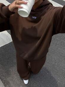SHEIN EZwear 休闲宽松连帽衫和运动裤字母印花街头风运动套装，大码，秋冬款 - 棕色 - 查看 6