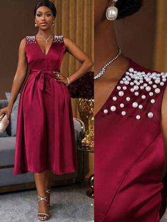 SHEIN Ladiora 女士深V领缎面铆钉肩带收腰连衣裙