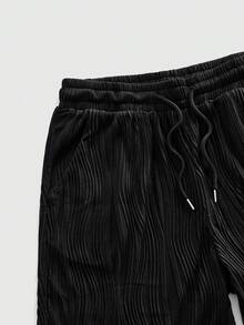 ROMWE MEN Men's Casual Everyday Commute Textured Fabric Drawstring Waist Loose Shorts, Summer - Multicolor - View 3