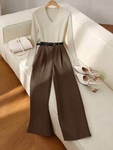 Franclia 2 件套女士优雅修身 V 领长袖 T 恤和直筒裤，配金属腰带，通勤装，秋季 - 杏色 - 查看 3