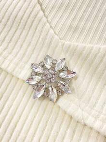 Franclia Women's French V-Neck Knit Dress, Waist Cinched Flared Skirt, Elegant And Gentle,Winter Clothes For Women, Winter Dress,Suitable For Parties And Dates,New Year Dress,New Year Clothes,New Year's Eve Dress,New Year Outfit,White Outfit For New Year's Eve,White Outfit For New Year's Eve,Suitable For Multi-Occasion Wear,Office Commute, Daily Dates, Afternoon Tea, Casual Dresses For Women, Elegant Dresses For Women,Elegant Dress For Women, Elegant Dresses For Party Cream Elegant Dress Long Sleeve Elegant Dress Luxury Dress For Women