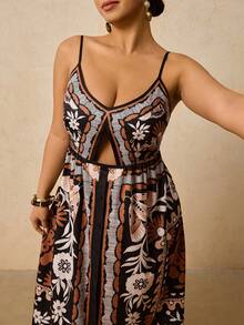 Travachic 大码女式黑色印花长款连衣裙，吊带V领镂空腰部设计 - 黑色 - 查看 7