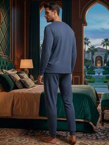 Conjunto térmico para hombre, clásico y casual, colores lisos sin estampado. Camisa de manga larga, cuello redondo. Pantalón de pierna recta semi-entobado, ajuste de cintura natural con resorte ligero, tela de poliéster y elastano. Bragueta con cierre de botón. Interior muy suave, cálido y agradable con tu piel, ideal para temporadas de otoño e invierno. En algunos colores el tono puede variar. - Azul - Ver 3