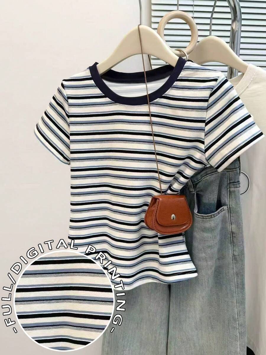 Resyla Women's Fitted Crew Neck Short Sleeve T-Shirt With All-Over Digital Print - Multicolor - View 1