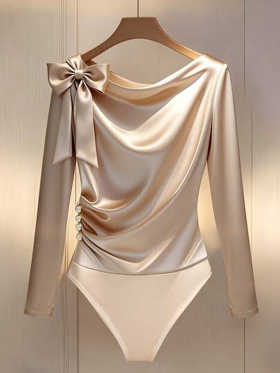 Franclia Modern minimalistisk enfärgad glansig krage långärmad plisserad dekorknapp manschett fluga smal passform elegant bodysuit för kvinnor