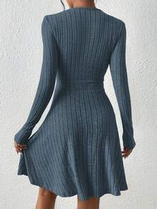 SHEIN Tall CURVE Plus Size Solid Color Deep V-Neck Crossed Wrap Ribbed Long Sleeve Dress New Years Women Outfit - Blue - View 2