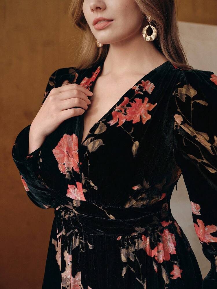 Valentine Plus Size Women Elegant Vintage Velvet Deep V-Neck Waist Flared Dress, Autumn/Winter