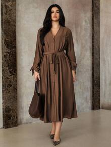 Roveilla 女士V领双层荷叶边领蝴蝶结长袖宽松衬衫，优雅法式浪漫甜美风格，适合办公室、休闲、街头、职场等场合，是秋冬季百搭衬衫，也适合感恩节、下午茶聚会、返校季等场合。 - 咖啡棕 - 查看 6