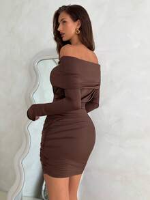 Aloruh Vestido mini ajustado de manga larga con volantes y hombros descubiertos, color marrón sencillo y elegante, adecuado para el invierno, Año Nuevo, fiestas y ocasiones elegantes para mujeres - Marrón - Ver 7