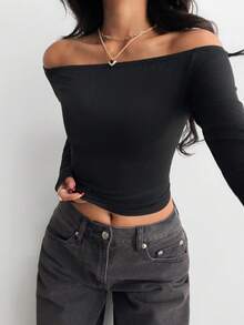 Teen Girl Black Off-Shoulder Fitted Casual Long Sleeve Basic Tee