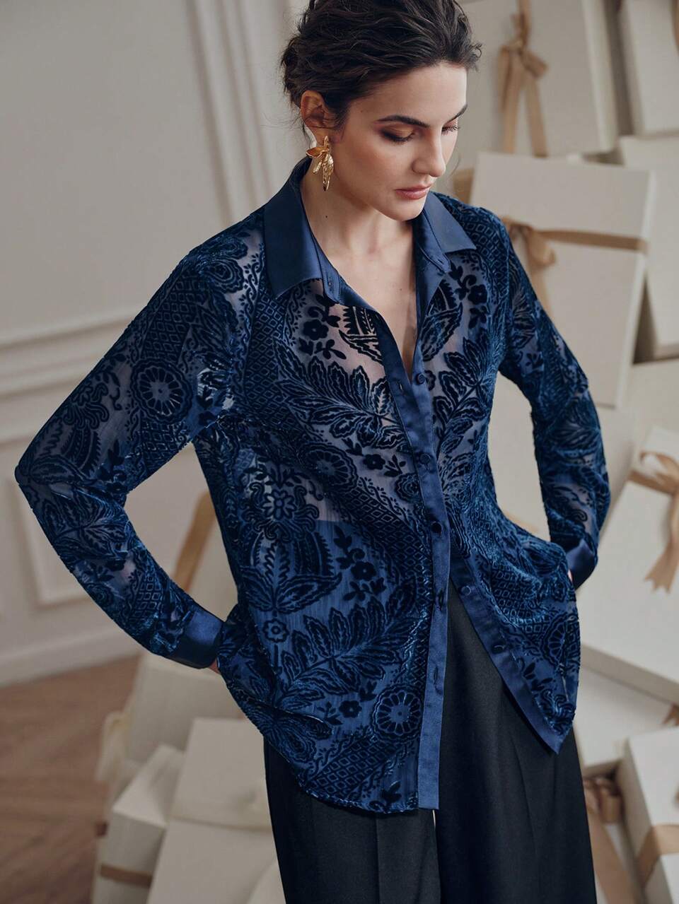 Women's Elegant Navy Blue Floral Velvet Burnout Blouse,Loose Vintage Casual Button Details Shirt For Autumn,Dining,Christmas,Party & Wedding