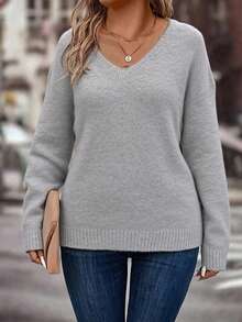 "Suéter de Punto con Cuello V y Collarin - Cómodo, Elegante y Versátil para Estilo Cotidiano" - Gris Claro - Ver 1