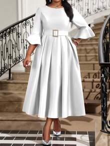 Fleurora 大码女装纯色圆领喇叭袖优雅连衣裙，适合秋冬季优雅派对、婚礼、鸡尾酒会、圣诞节等场合。粉色系带喇叭袖A字连衣裙，大码套装，适合返校节、生日等场合，秋季女装，教师装，圣诞节缎面连衣裙，婚礼宾客礼服，端庄连衣裙，碎花中长连衣裙。 - 白色 - 查看 6