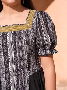 Tween Girl Geometric Print Square Neck Elegant Short Sleeve Dress Abaya