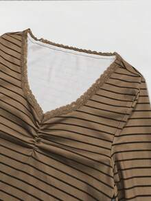 Rina Fox Áo thun dài tay họa tiết ren kẻ sọc dễ thương, thanh lịch, thời trang dành cho nữ - Cà phê nâu - Xem 3