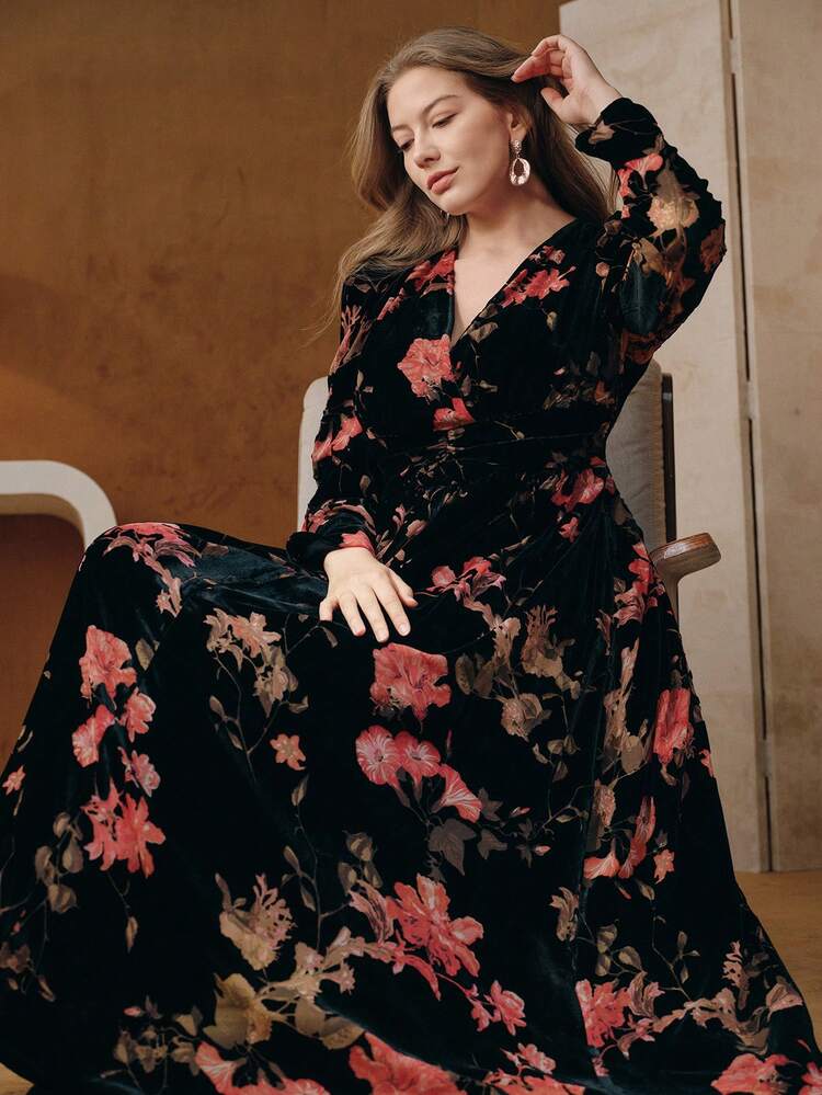 Valentine Plus Size Women Elegant Vintage Velvet Deep V-Neck Waist Flared Dress, Autumn/Winter