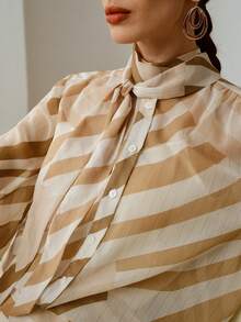 ZEYLAH Áo cánh dài tay in họa tiết sọc trong suốt có cổ buộc dành cho nữ, Xuân/Hè - Màu be - Xem 2