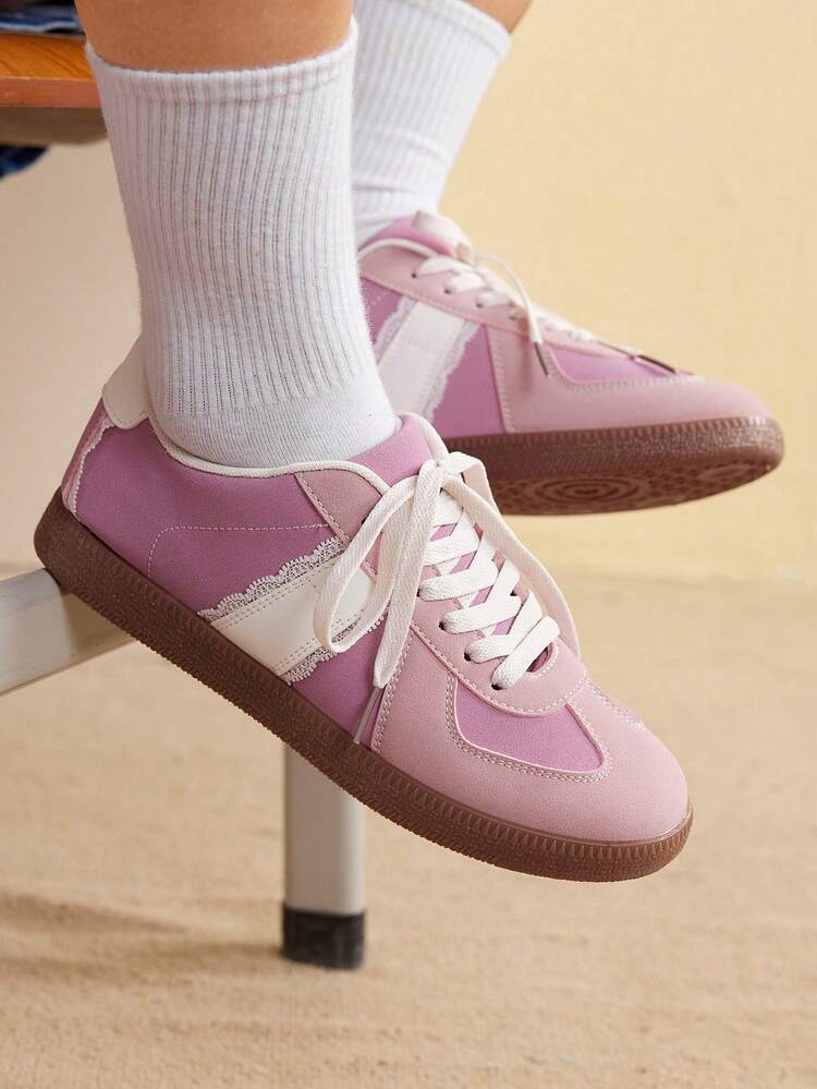 CUCCOO EASI Women's Contrast Lace Casual Comfortable Flat Sneakers, Versatile For Daily Wear For Christmas