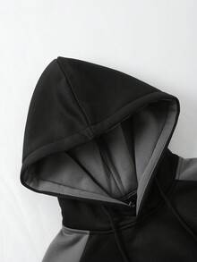 Manfinity EMRG 男士拼接连帽衫，带热封标签，适合休闲、度假、聚会、日常办公、约会、骑行、通勤等场合，舒适的抓绒面料，必备单品，自穿或送礼皆宜。 - 黑色 - 查看 7