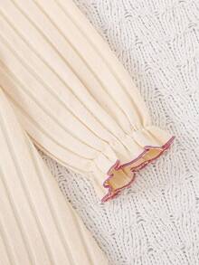 女童可爱蝴蝶结针织睡裙，柔软舒适，甜美淑女风，荷叶边袖口和下摆，适合春秋季和秋冬季穿着。 - 杏色 - 查看 7