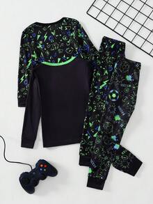 Conjunto de 4 piezas de pijama casual de otoño para niños pequeños, top de manga larga suave con estampado de fútbol de dibujos animados y mando de juego que brilla en la oscuridad, ajuste ceñido - Multicolor - Ver 2