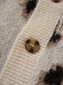 Manfinity EMRG Men's Casual Design Version Leopard Print Single-Breasted Knit Cardigan, Autumn/Winter Suitable For Streets And Outings Cow Print Leopard Jersey Animal Print Cheetah Print Jersey Animal Print Jersey Leopard Knit Animal Print Cardigan - Apricot - View 4