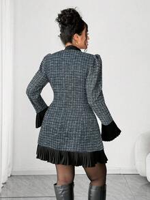 SHEIN PETITE CURVE 大码女式加厚背带连体裤，粗花呢格纹厚面料拼接修身优雅小码连衣裙，适合返校、毕业典礼、情人节、音乐节、母亲节、万圣节、感恩节、复活节、国庆节、晚会、约会派对、婚礼季、户外活动等场合。 - 藍色 - 查看 2