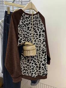 Resyla New Plus Size Women Leopard Print Contrast Color Raglan Sleeve Crew Neck Sweatshirt - Multicolor - View 2