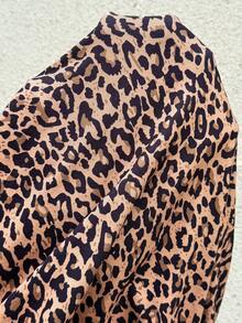 SHEIN Tricou maternitate cu guler rotund și mânecă lungă, model leopard, model ajustat