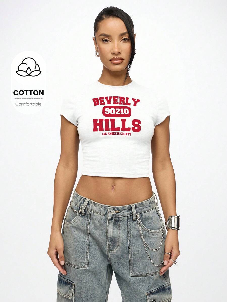 SUMWON WOMEN Áo thun ngắn tay in họa tiết đồ họa Los Angeles thẩm mỹ Y2K Beverly Hills 90210 Retro Varsity Crop Baby Tee Áo phông lễ hội mùa hè đường phố - trắng - Xem 1