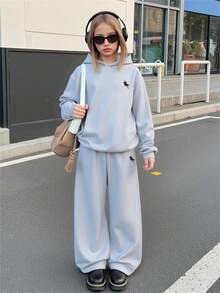 SHEIN Bộ áo hoodie in họa tiết hoa và hình bóng tối giản giản dị dành cho bé gái và quần ống rộng cạp chun, dáng rộng, thoải mái và đa năng, thích hợp cho mùa thu, xuân, đông, mặc hàng ngày, đi làm, ngoài trời, thể thao, đi học, dạo phố, tiệc tùng và chụp ảnh - Xám - Xem 5