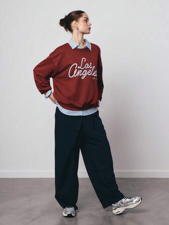 SURIMA Casual Minimalist Embroidered Pattern Scarlet Color Crew Neck Loose Fit Women Sweatshirt, Autumn/Winter