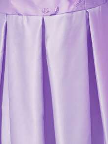 一件式少女新年情人节夏季甜美优雅缎面紫色蝴蝶结露肩刺绣贴花吊带褶皱中长连衣裙，适合所有季节，是生日、派对和其他特殊场合的完美选择。 - 紫色 - 查看 7